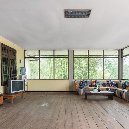 Oyo 1852 Intan Bromo Homestay Pasuruan Εξωτερικό φωτογραφία