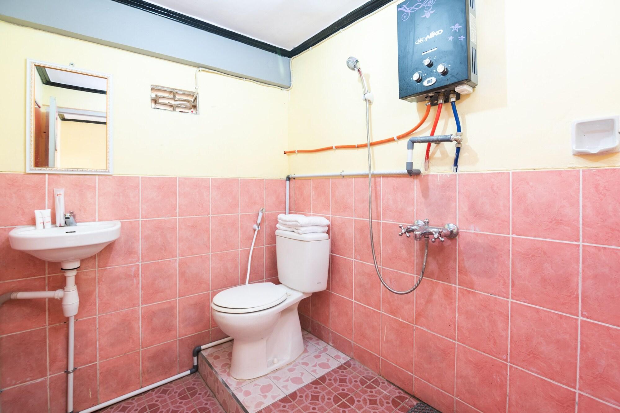 Oyo 1852 Intan Bromo Homestay Pasuruan Εξωτερικό φωτογραφία