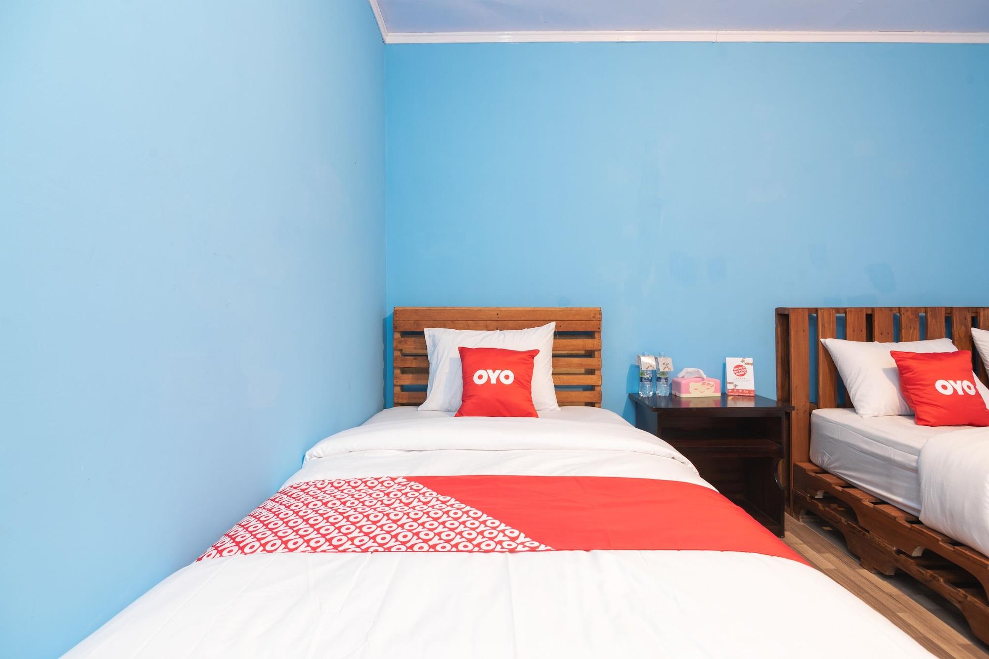 Oyo 1852 Intan Bromo Homestay Pasuruan Εξωτερικό φωτογραφία