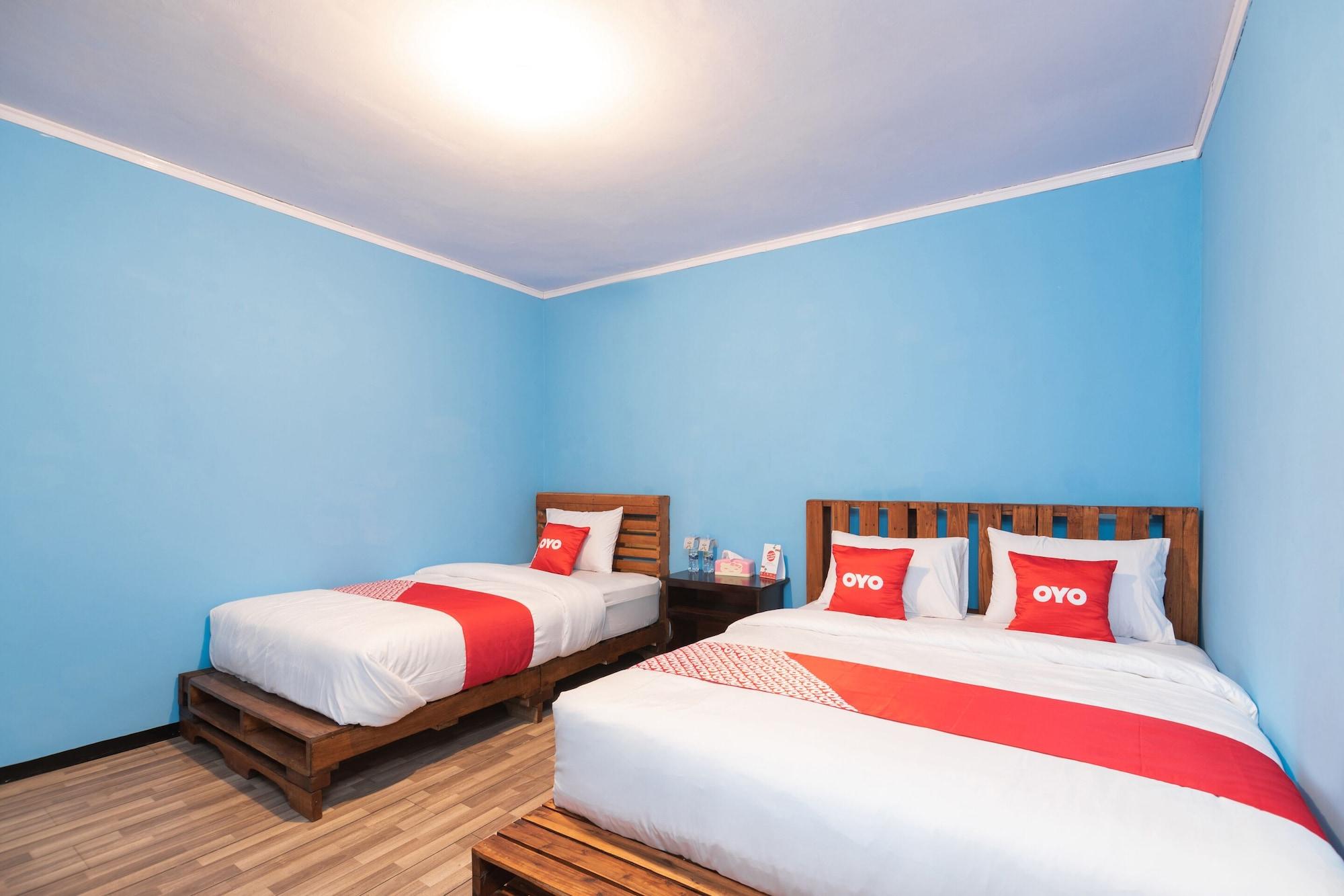 Oyo 1852 Intan Bromo Homestay Pasuruan Εξωτερικό φωτογραφία