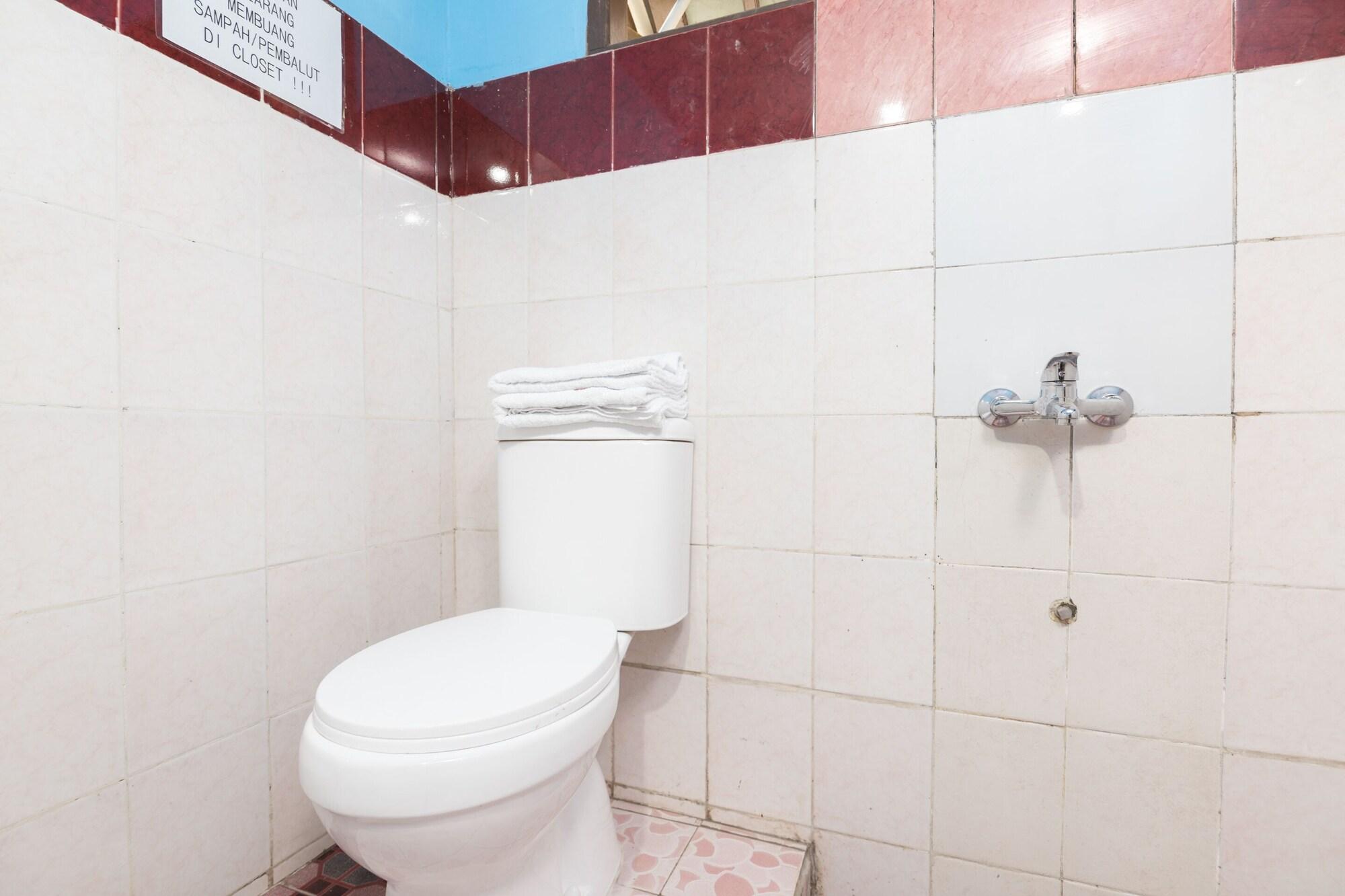 Oyo 1852 Intan Bromo Homestay Pasuruan Εξωτερικό φωτογραφία