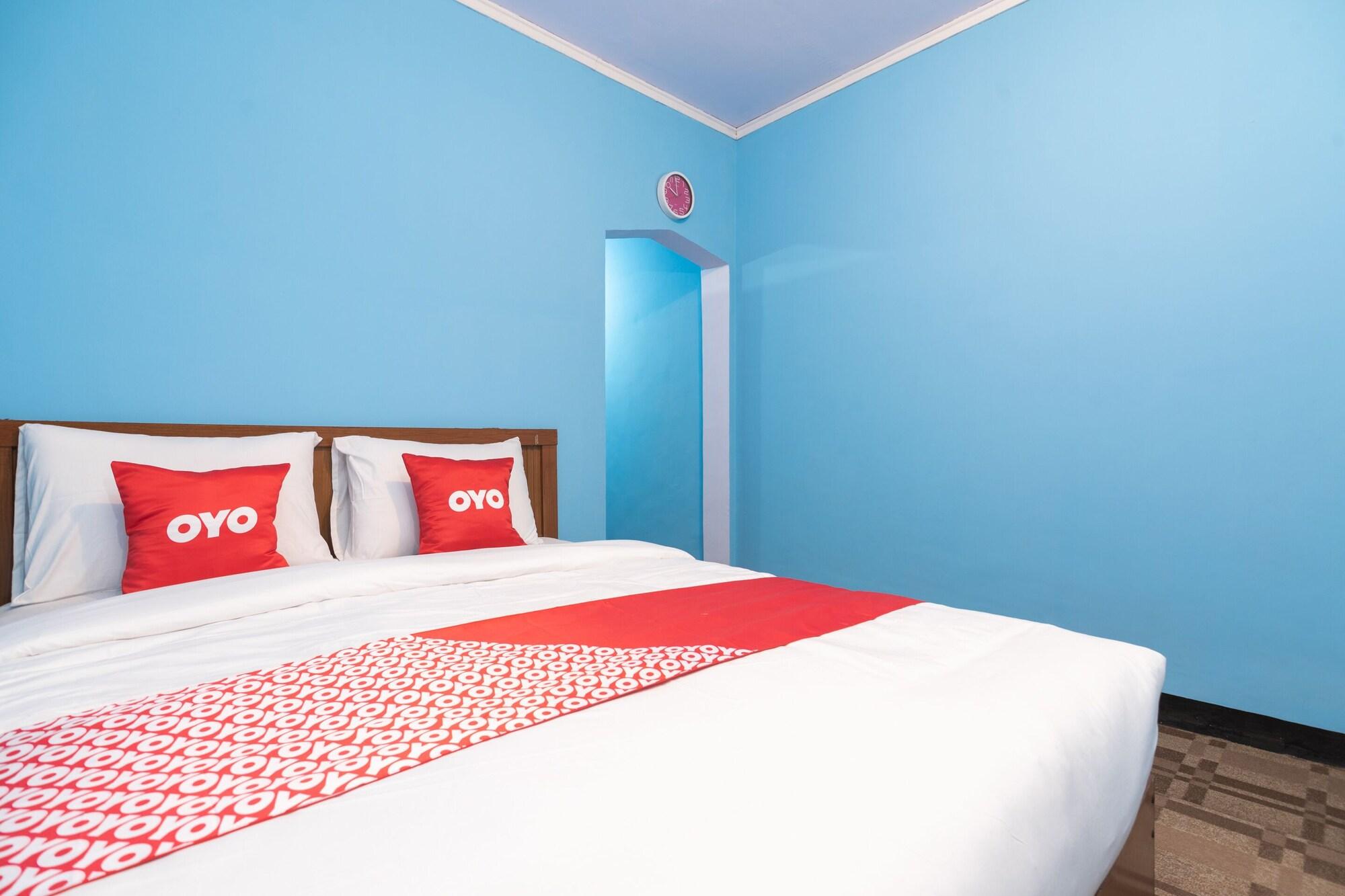 Oyo 1852 Intan Bromo Homestay Pasuruan Εξωτερικό φωτογραφία